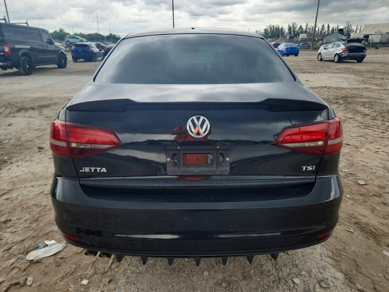 2017 Volkswagen Jetta S - Фото 6