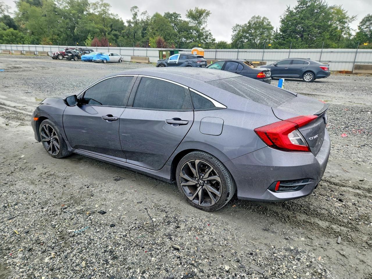 2021 Honda Civic Sport - Фото 2