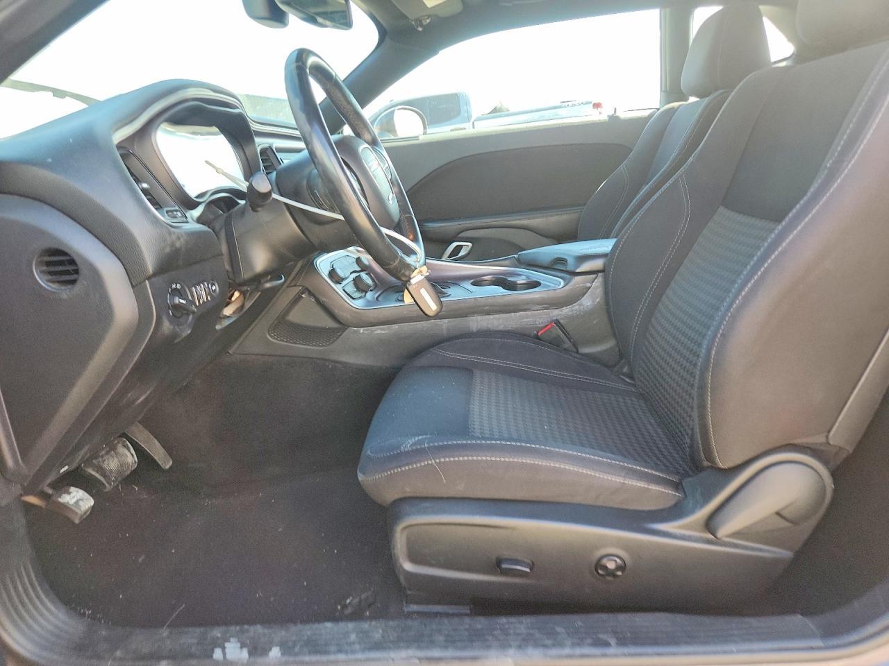 2015 Dodge Challenger Sxt - Image 7