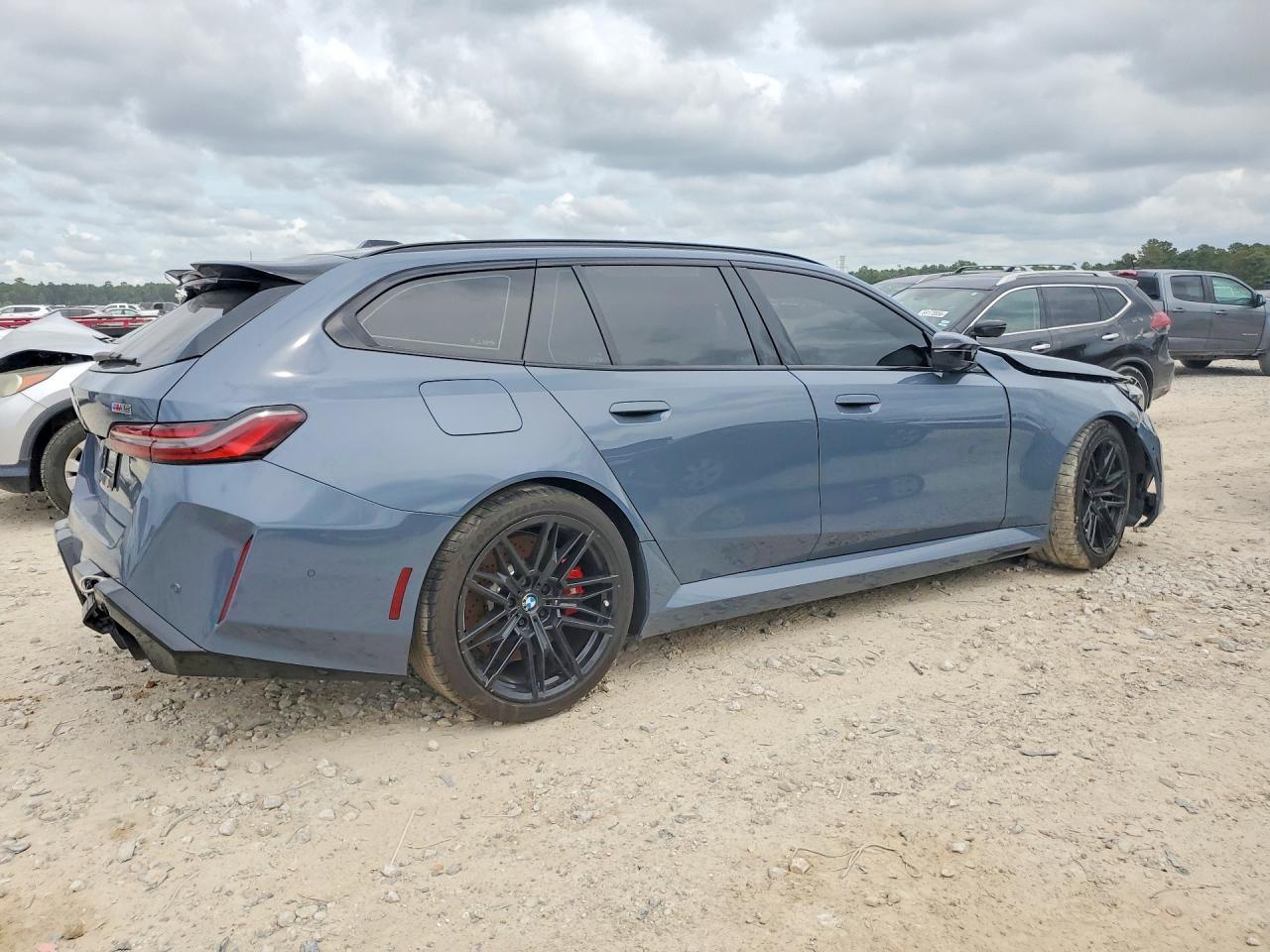 2026 BMW M5 Touring - Фото 3