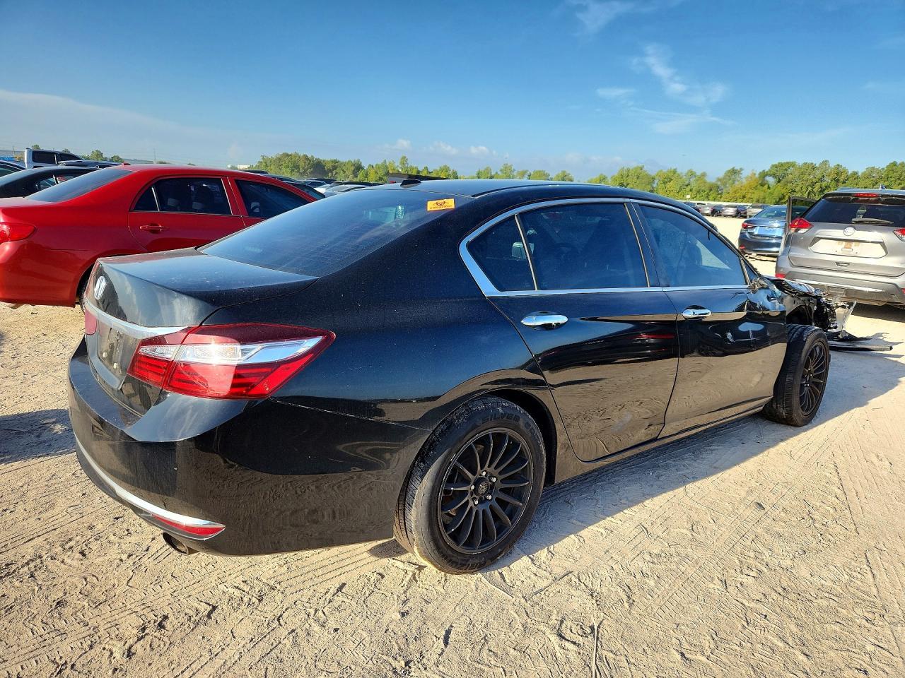 2017 Honda Accord Ex - Фото 3