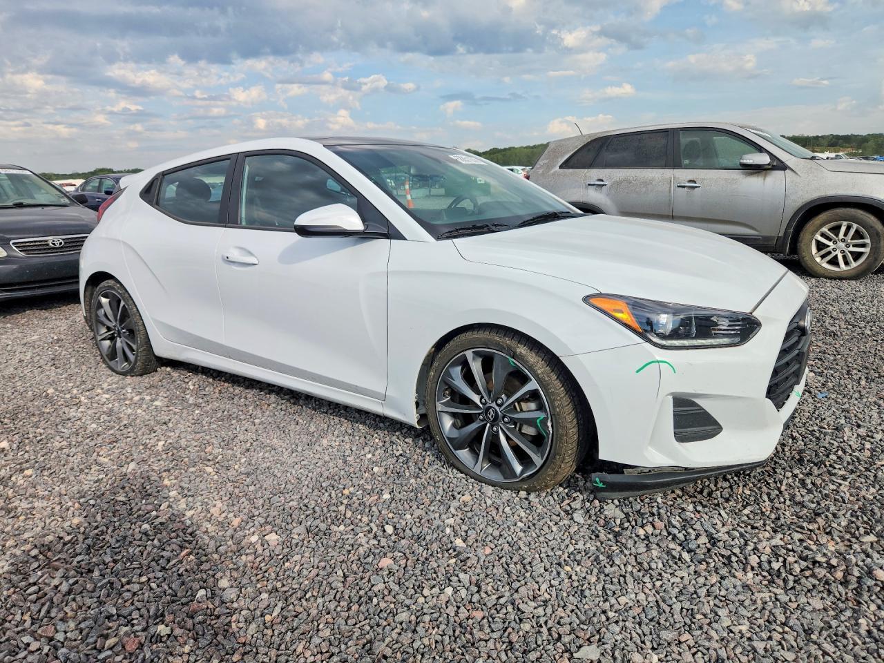 2019 Hyundai Veloster 2.0L Premium - Фото 4