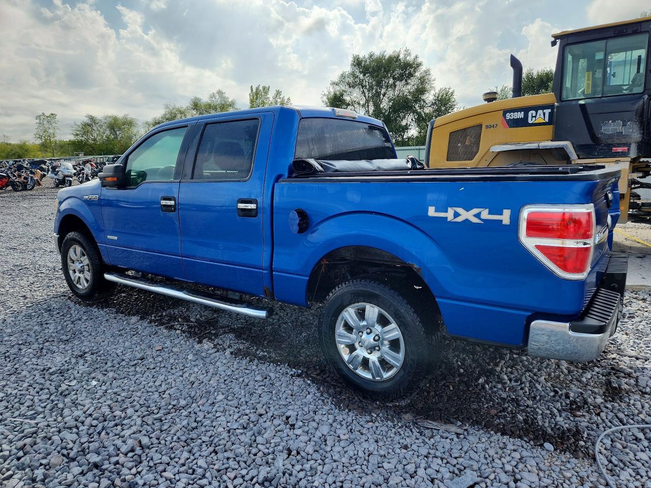 2011 Ford F150 Supercrew - Фото 2