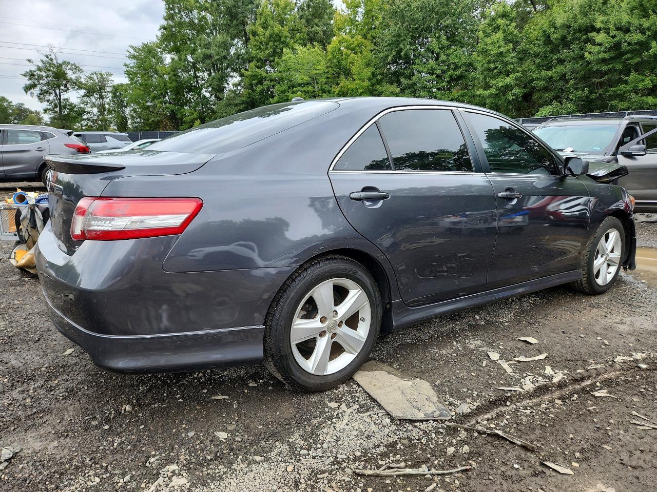 2011 Toyota Camry Se - Фото 3
