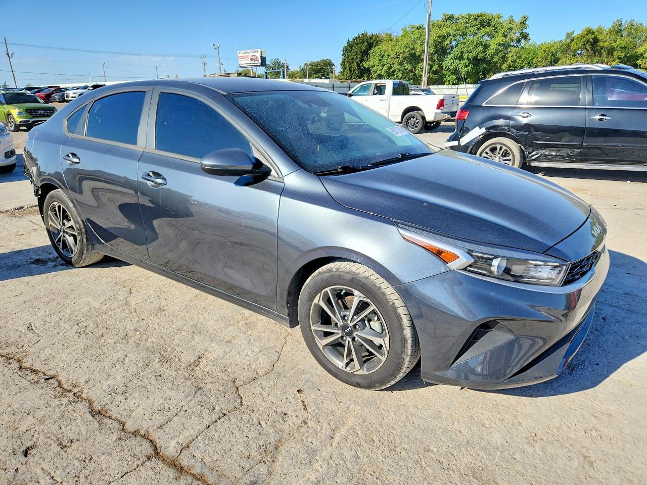 2023 Kia Forte Lxs - Фото 4
