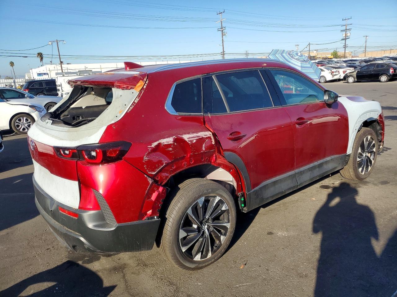 2025 Mazda Cx-50 Premium Plus - Image 3