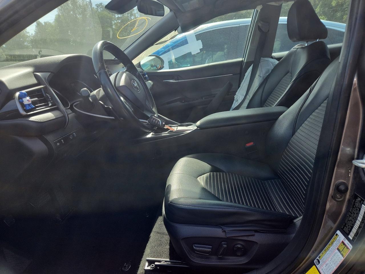 2021 Toyota Camry Se - Фото 7