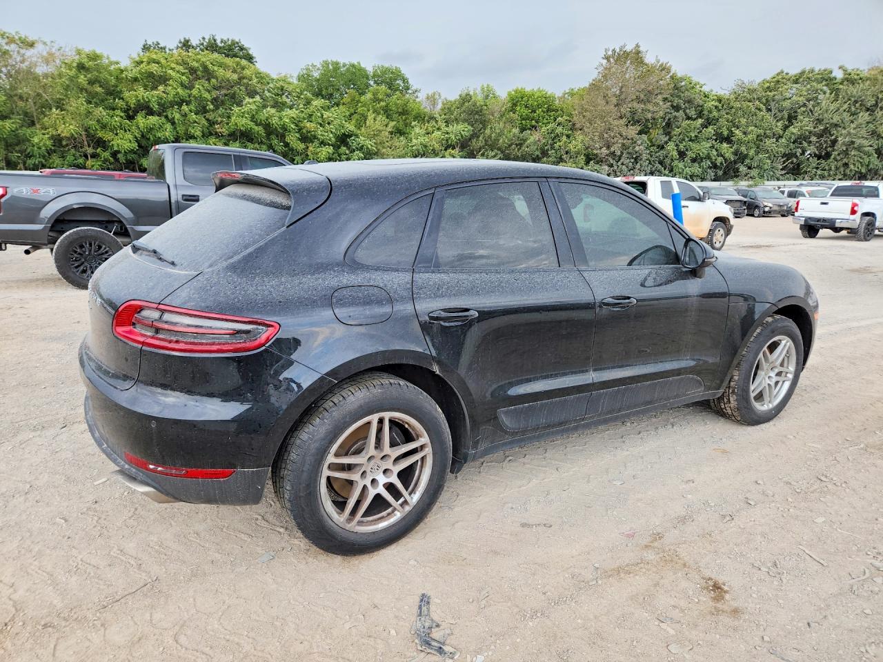 2017 Porsche Macan - Image 3