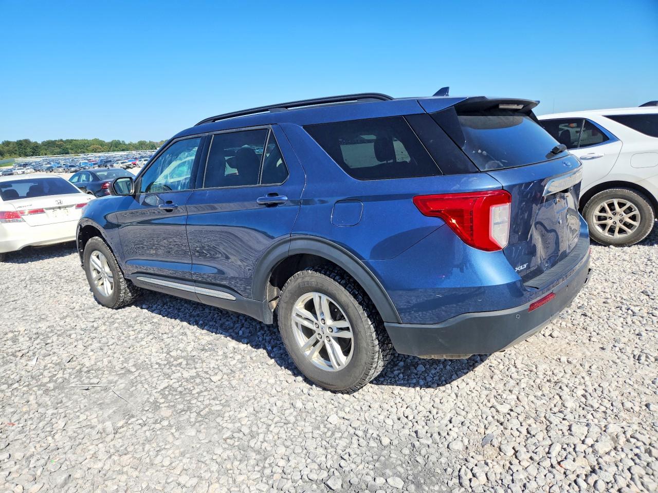 2020 Ford Explorer Xlt - Фото 2