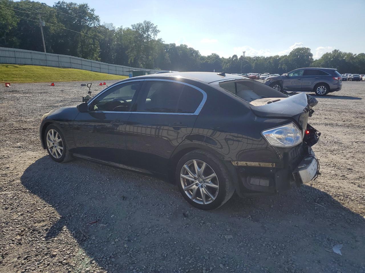 2010 Infiniti G37 Sedan Base - Фото 2