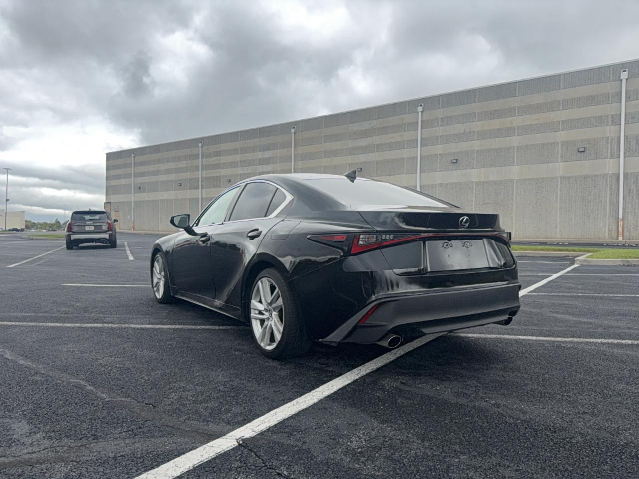 2022 Lexus Is 300 - Image 3