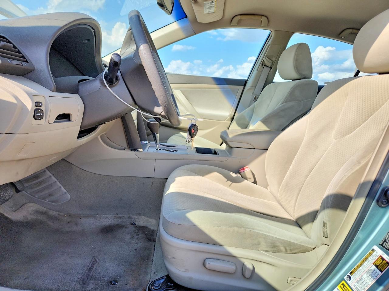 2009 Toyota Camry Le - Фото 7