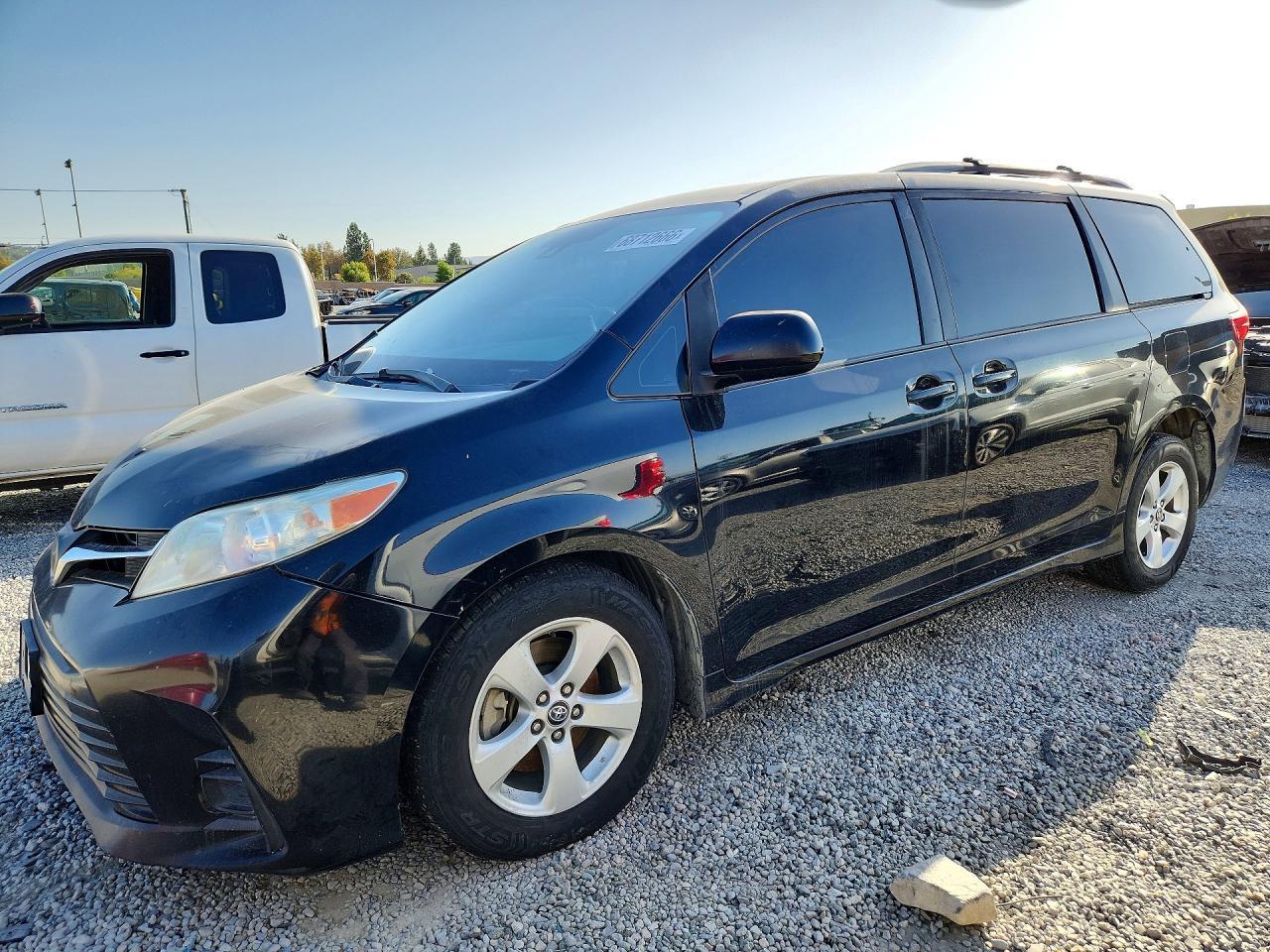 2020 Toyota Sienna Le