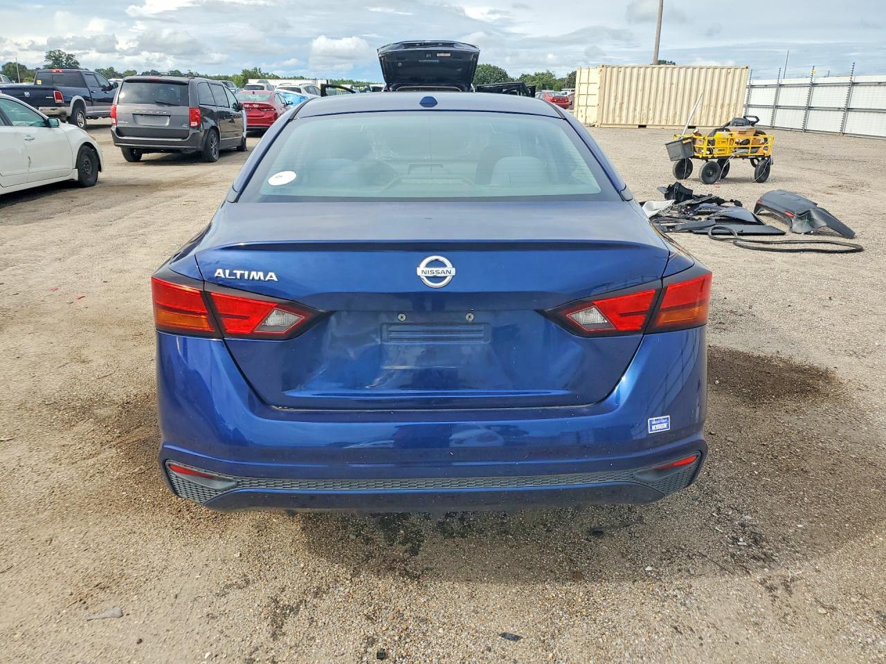 2020 Nissan Altima S - Image 6