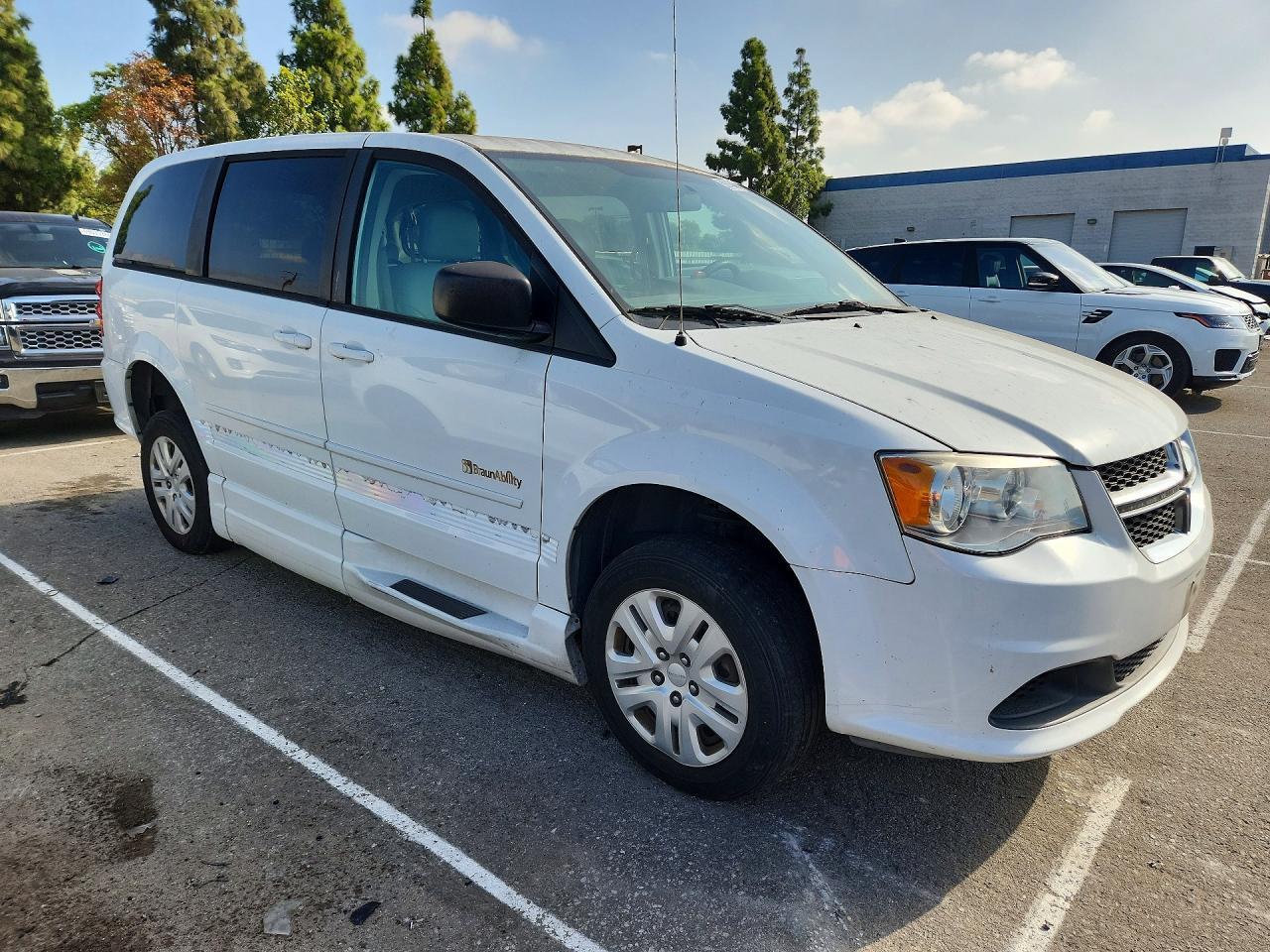 2016 Dodge Grand Caravan Se - Image 4