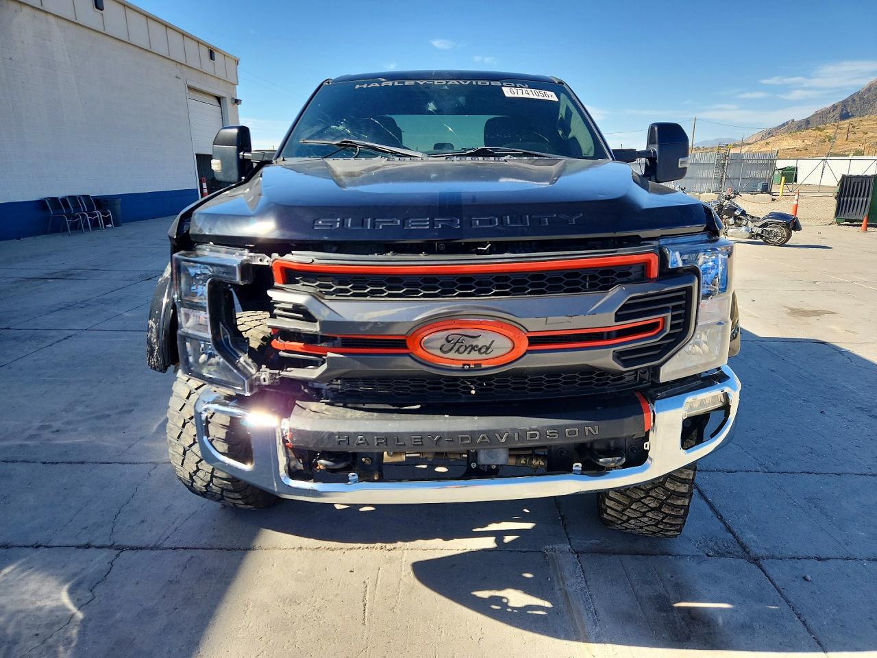 2021 Ford F250 Harley Davidson - Фото 5