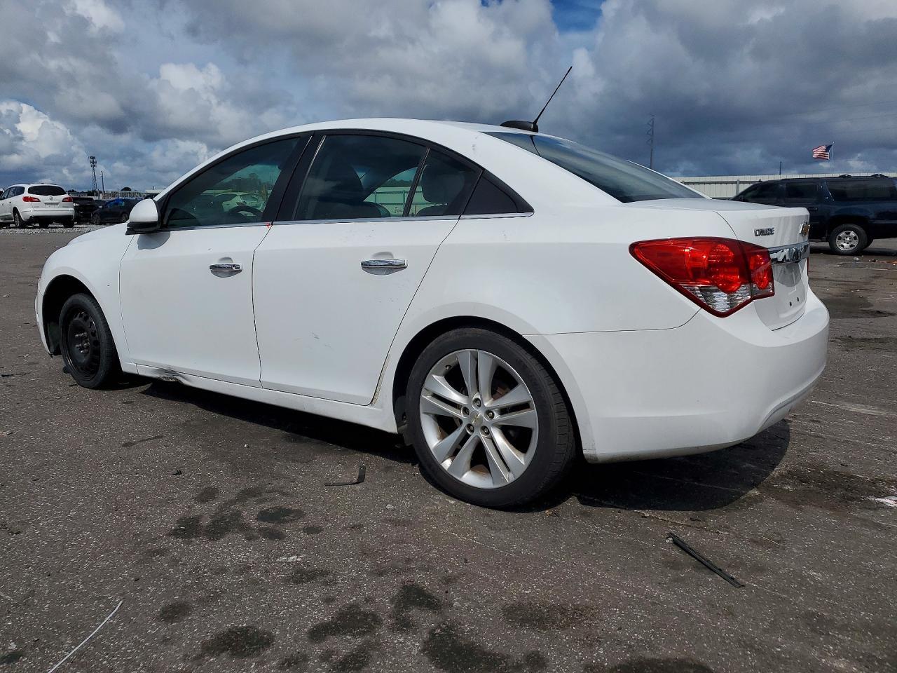 2016 Chevrolet Cruze Limited Ltz - Image 2