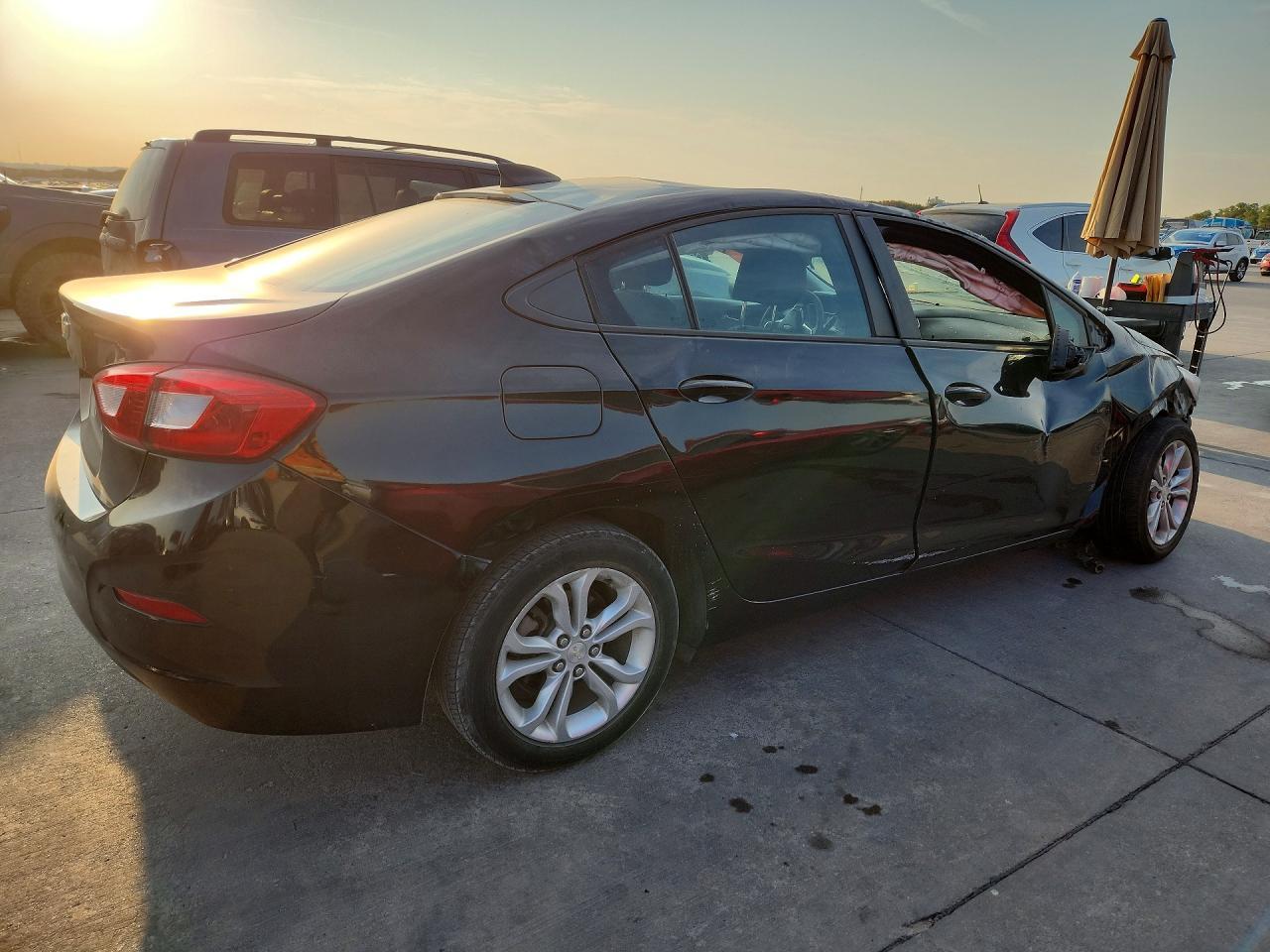 2019 Chevrolet Cruze Ls - Фото 3