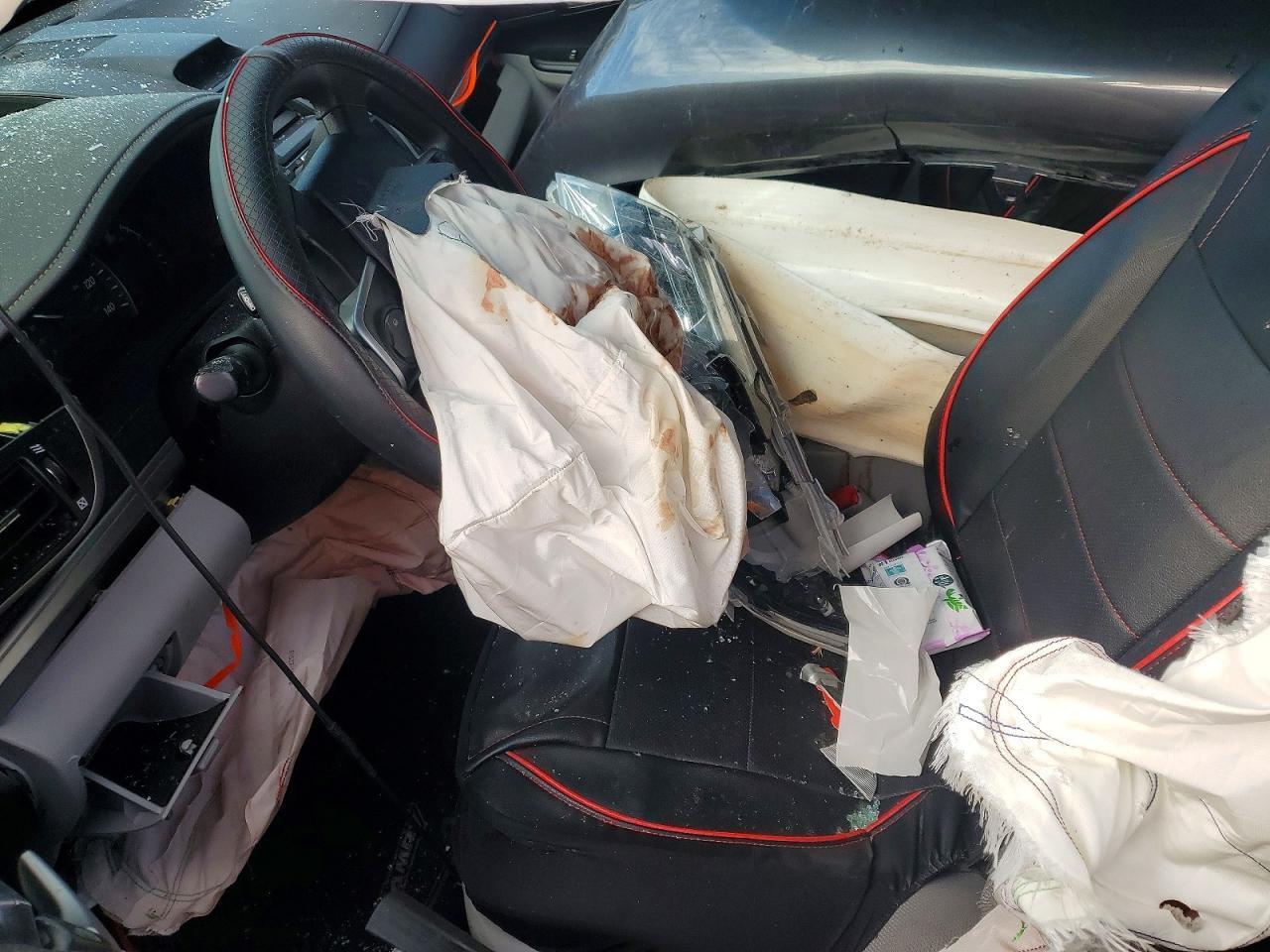 2014 Toyota Camry Le - Image 7