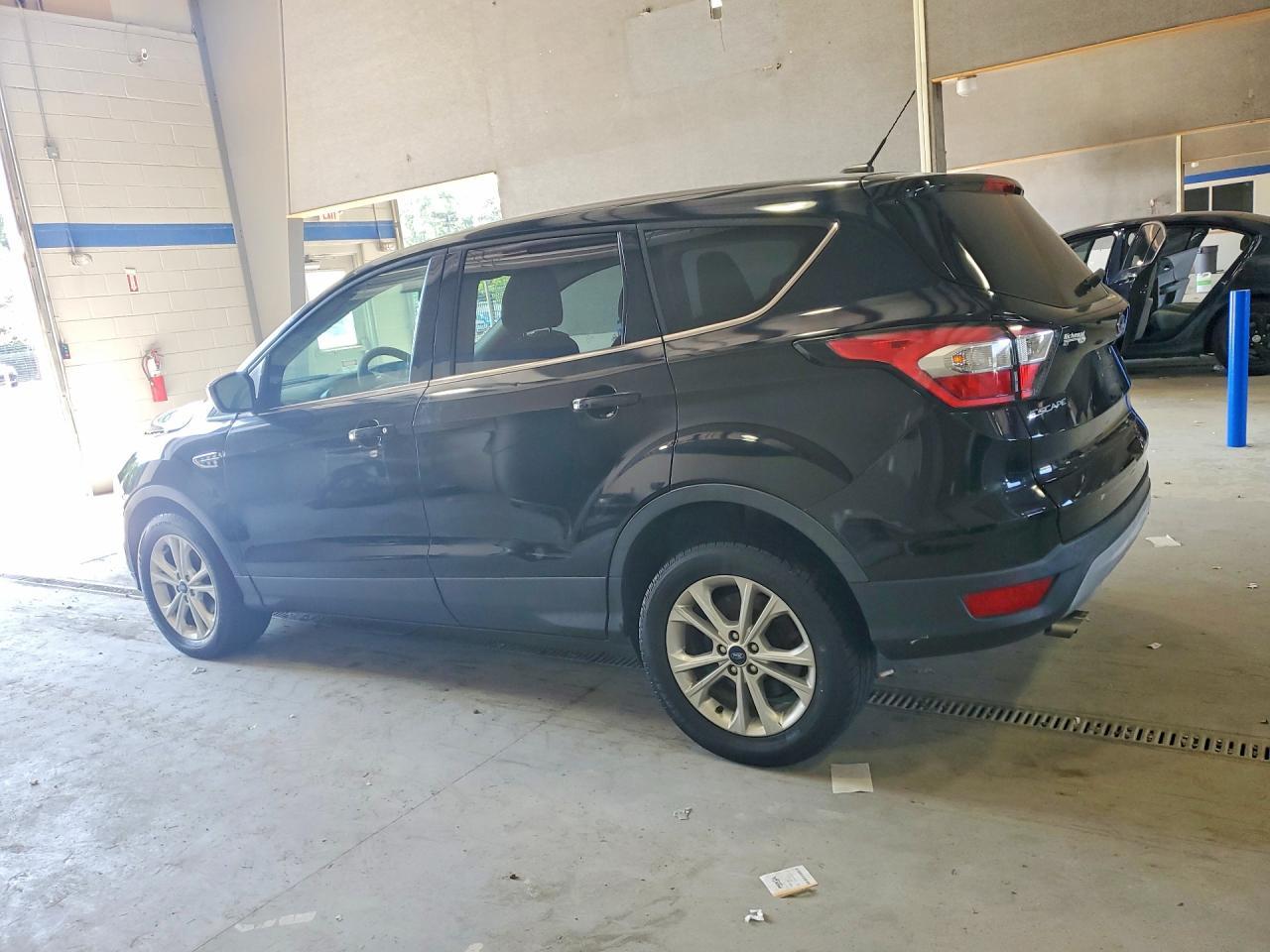 2017 Ford Escape Se - Фото 2