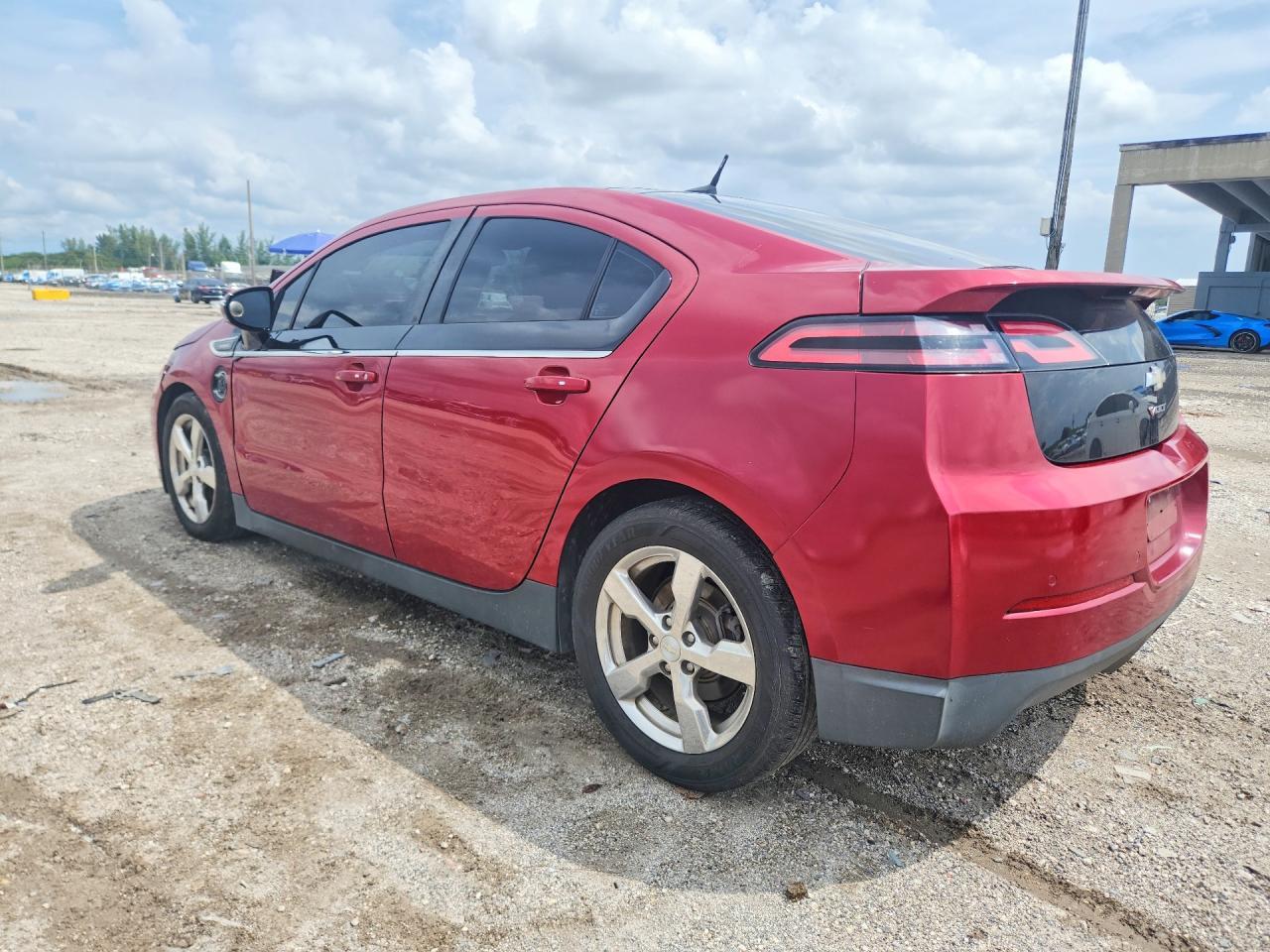 2012 Chevrolet Volt - Image 2