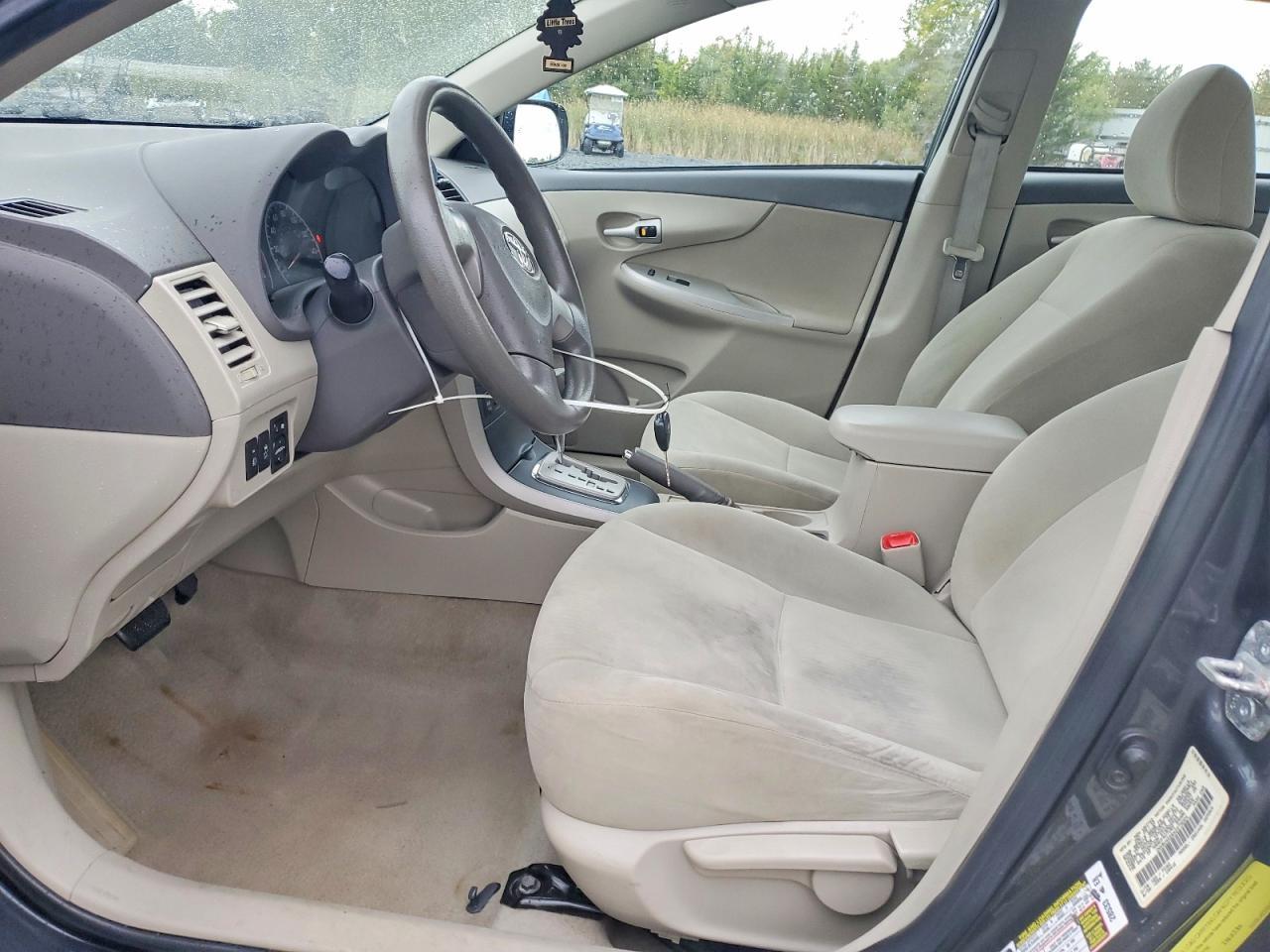 2010 Toyota Corolla Le - Image 7