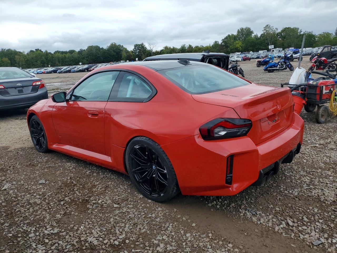 2024 BMW M2 - Фото 2