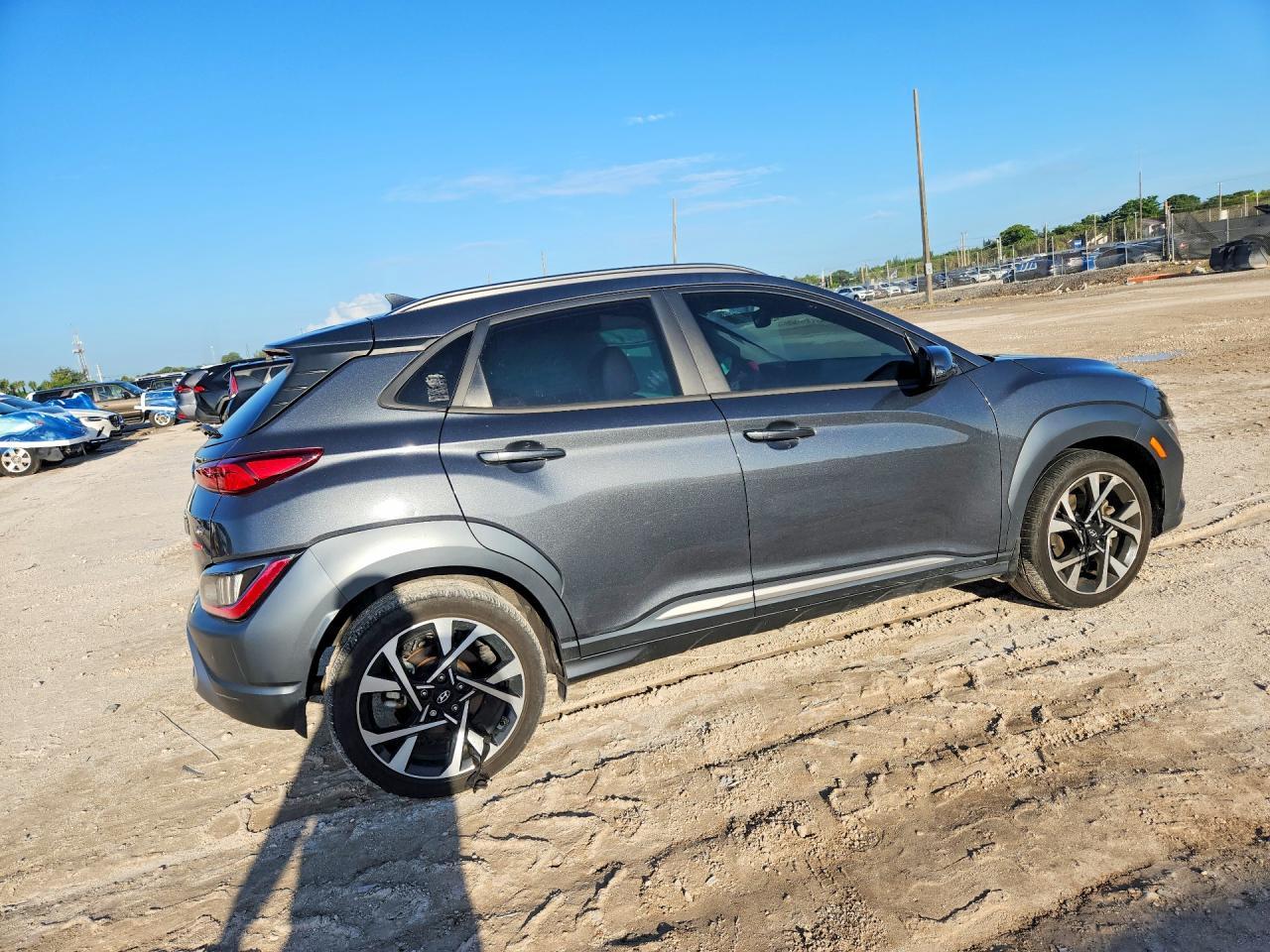 2022 Hyundai Kona Limited - Фото 3
