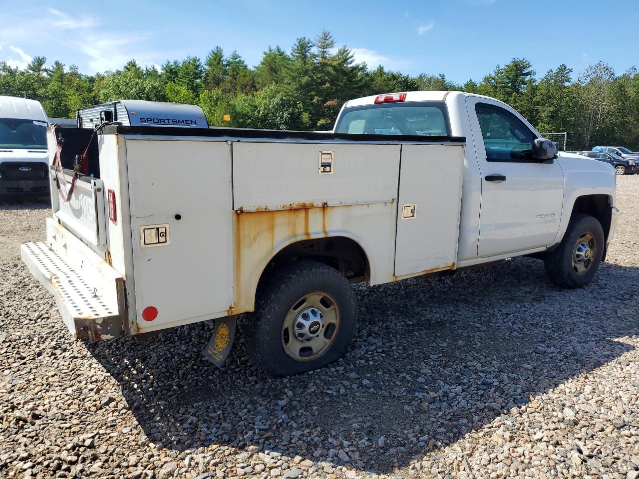 2017 Chevrolet Silverado C2500 Heavy Duty - Фото 3