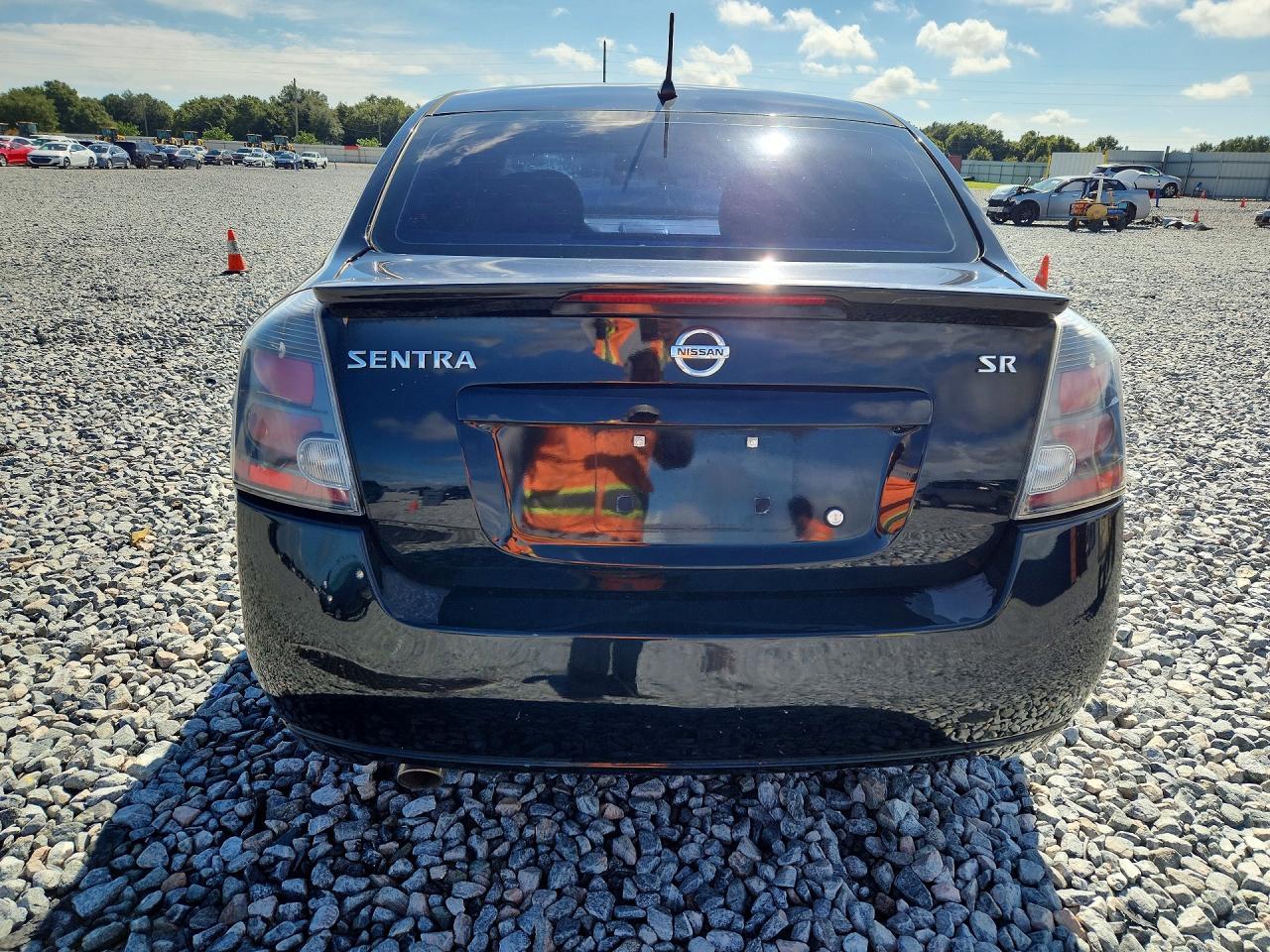 2011 Nissan Sentra 2.0 - Фото 6