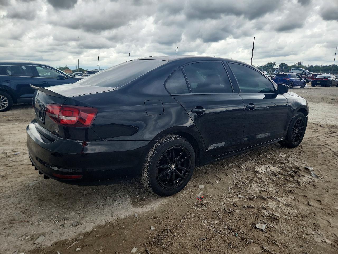 2017 Volkswagen Jetta S - Фото 3