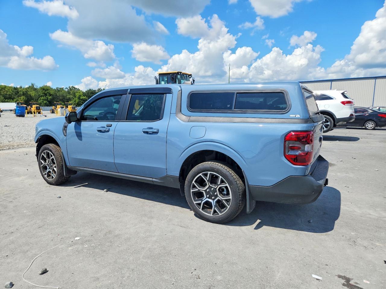 2025 Ford Maverick Lariat - Image 2