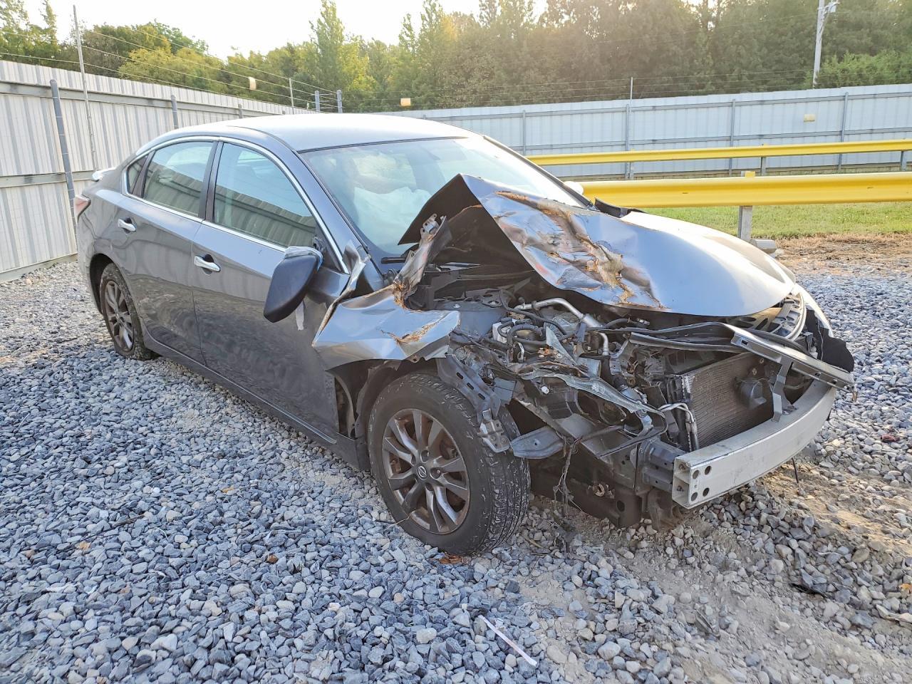 2015 Nissan Altima 2.5 S - Image 4