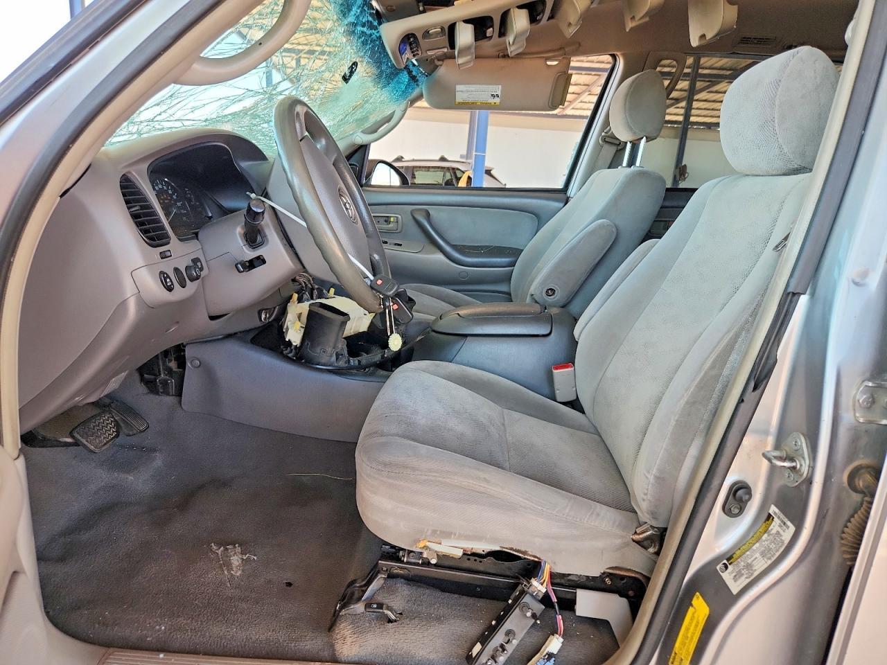 2006 Toyota Sequoia Sr5 - Image 7