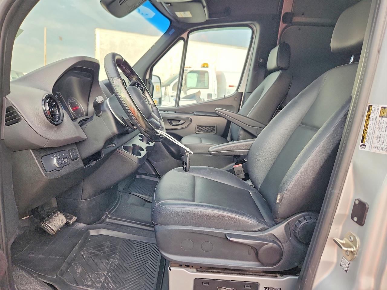 2023 Mercedes-Benz Sprinter 2500 - Image 7