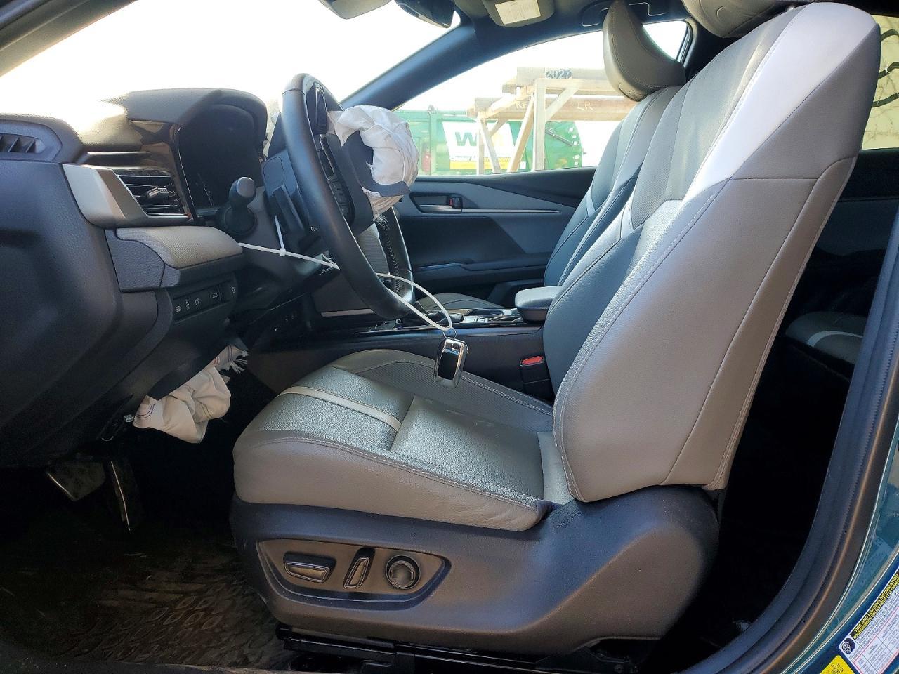 2025 Toyota Camry Se - Фото 7