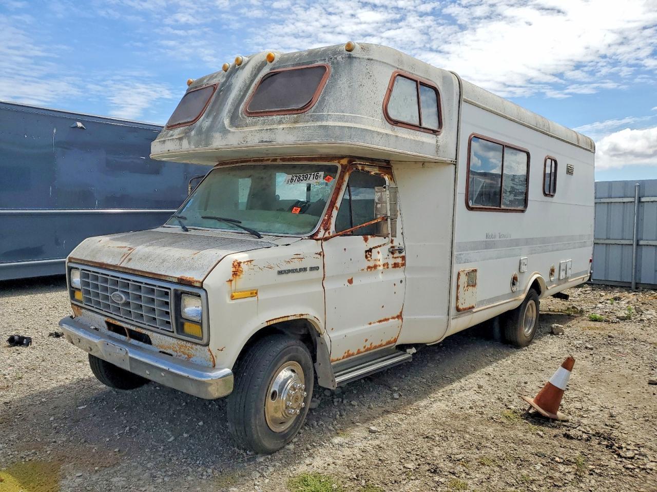 1985 Ford Econoline E350 Cutaway Van - Image 2