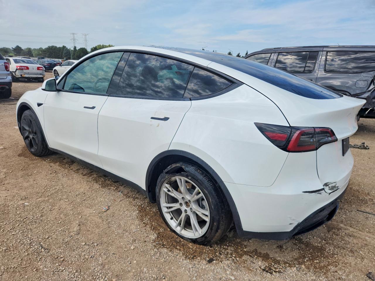 2023 Tesla Model Y - Image 2