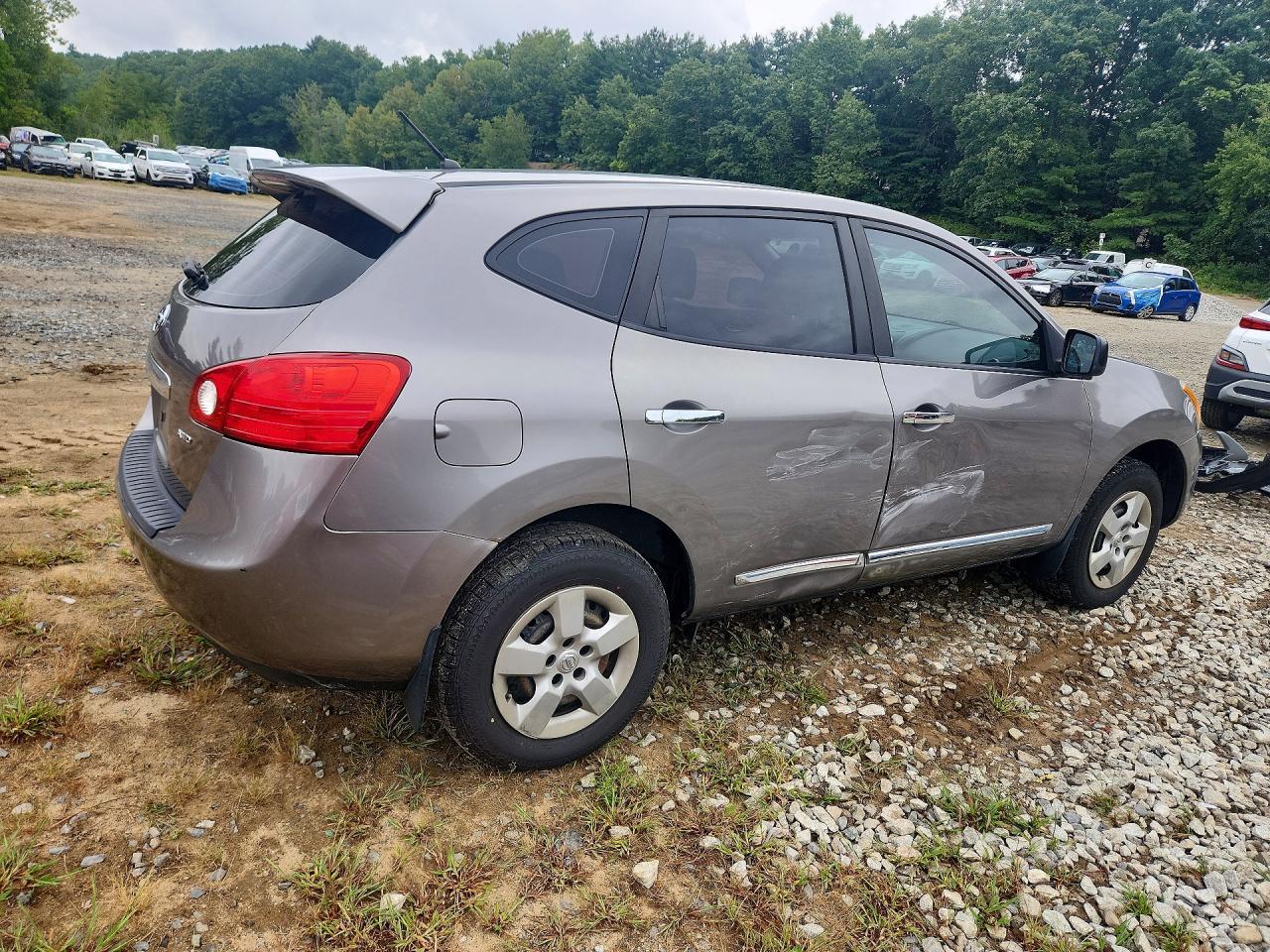 2011 Nissan Rogue S - Image 3