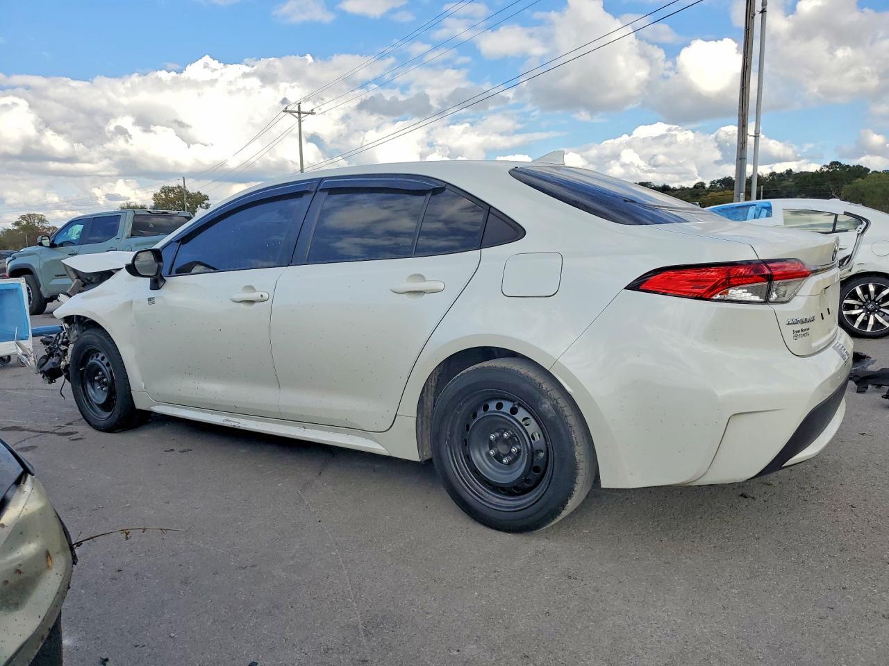 2020 Toyota Corolla Le - Image 2