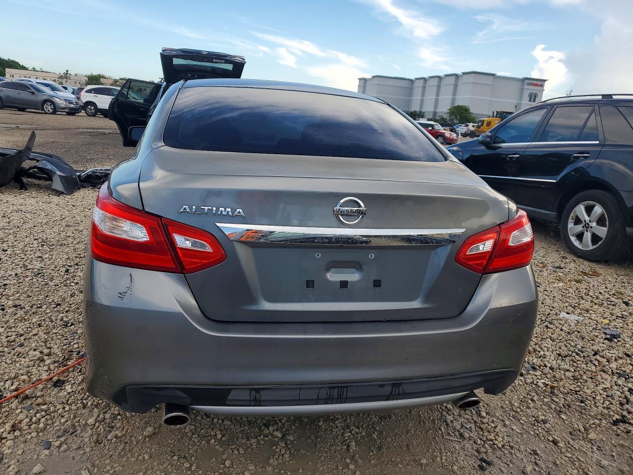 2017 Nissan Altima 2.5 S - Image 6