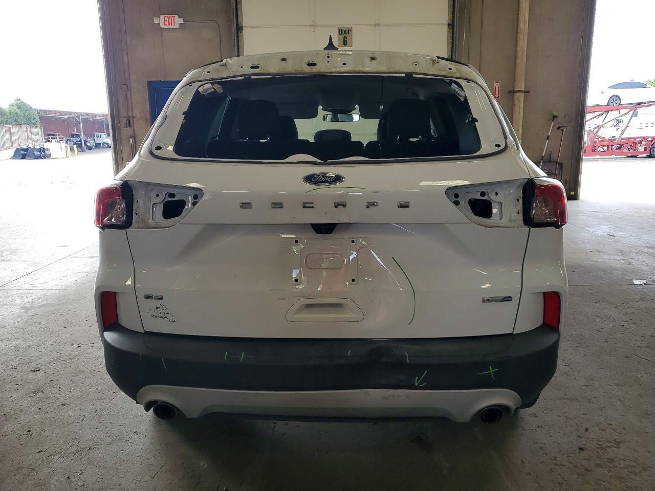 2020 Ford Escape Se - Фото 6