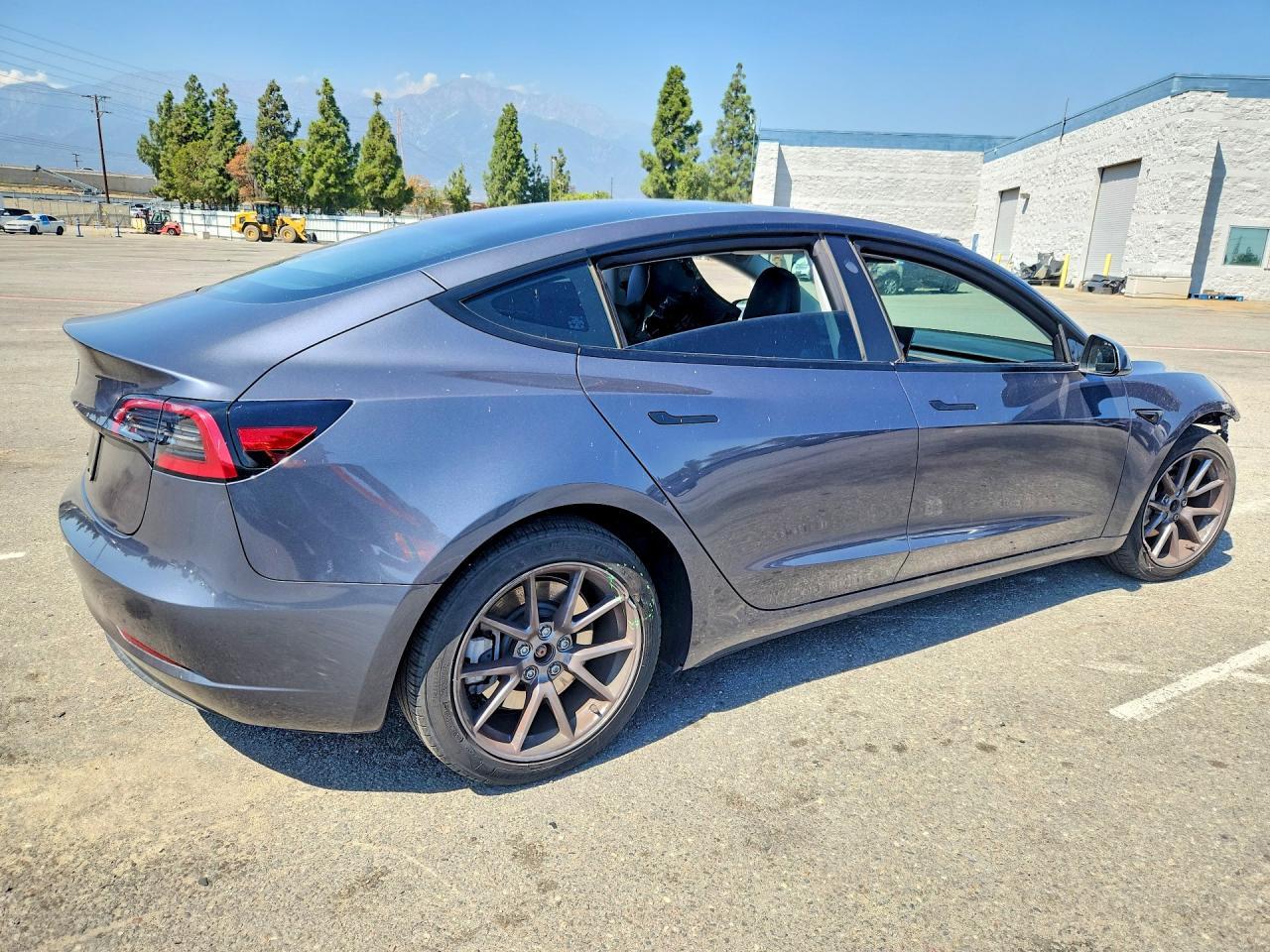 2023 Tesla Model 3 - Фото 3
