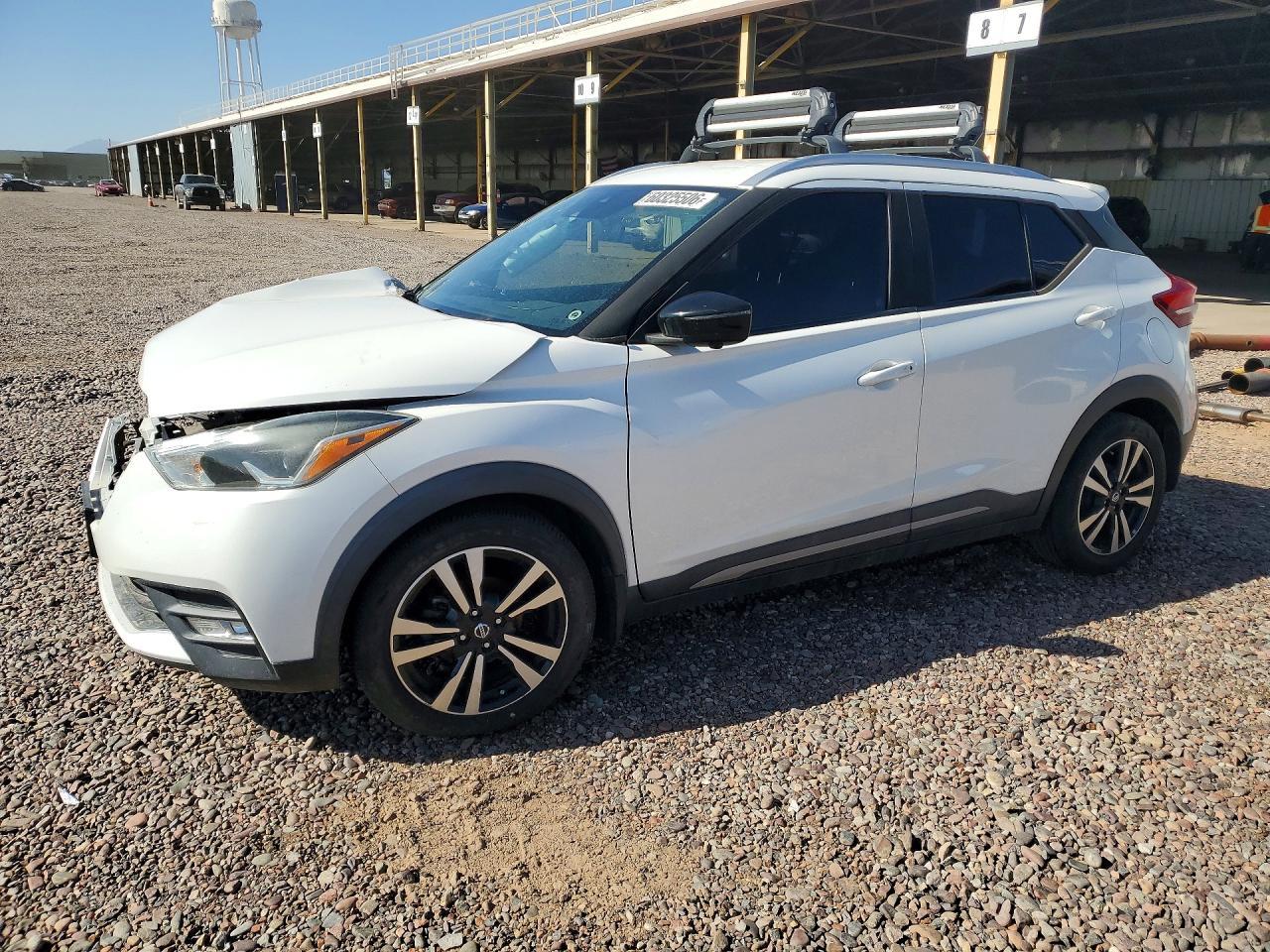 2020 Nissan Kicks Sr