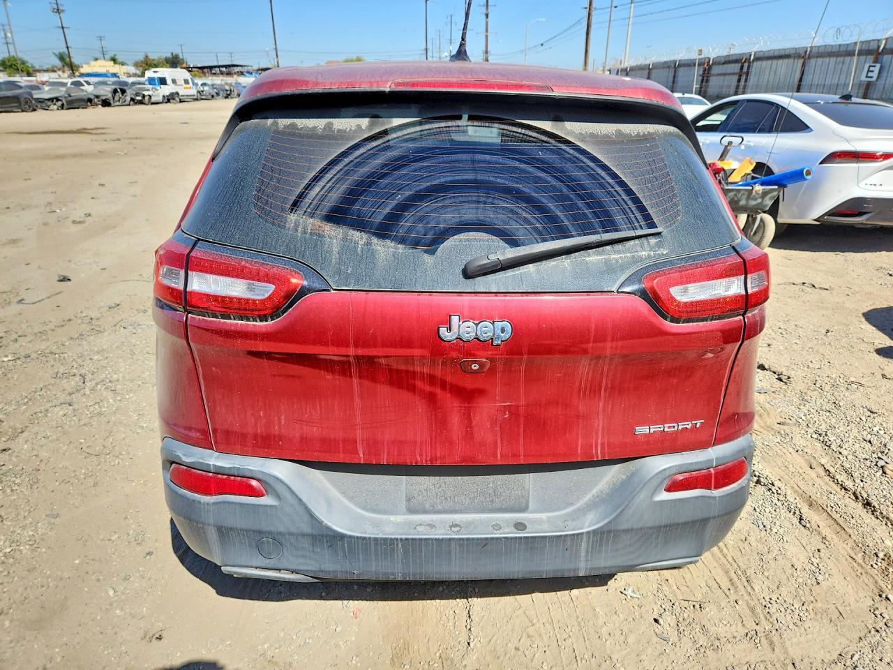2016 Jeep Cherokee Sport - Image 6