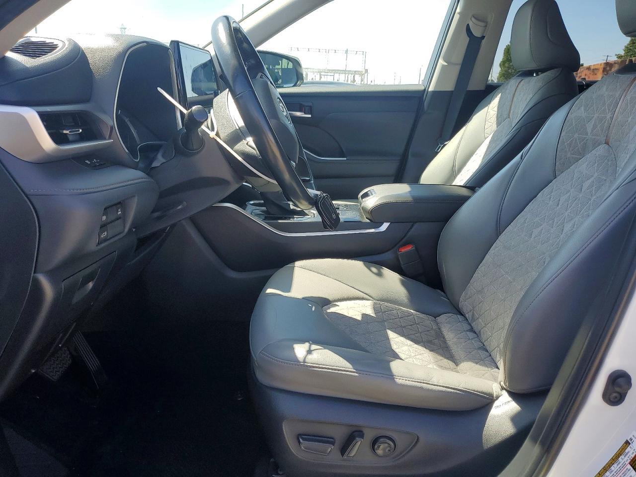 2023 Toyota Highlander Hybrid Bronze Edition - Фото 7