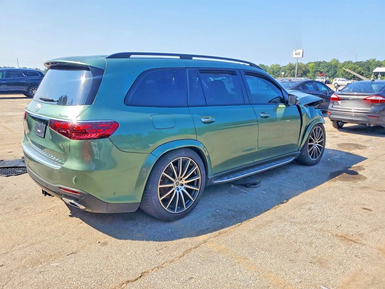 2025 Mercedes-Benz Gls 450 4Matic - Фото 3