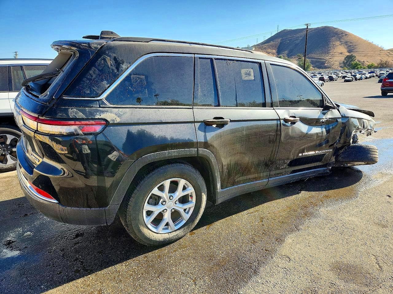 2023 Jeep Grand Cherokee Limited - Image 3