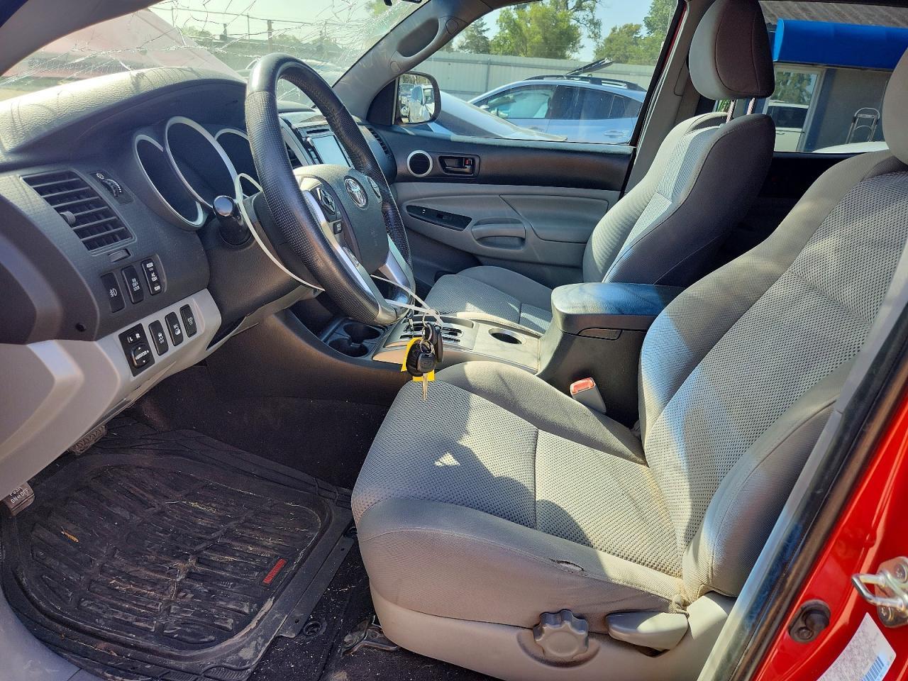 2014 Toyota Tacoma V6 - Image 7