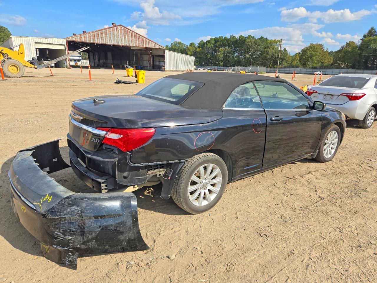 2012 Chrysler 200 Touring - Image 3